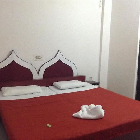 אגרה Hotel Safari מראה חיצוני תמונה